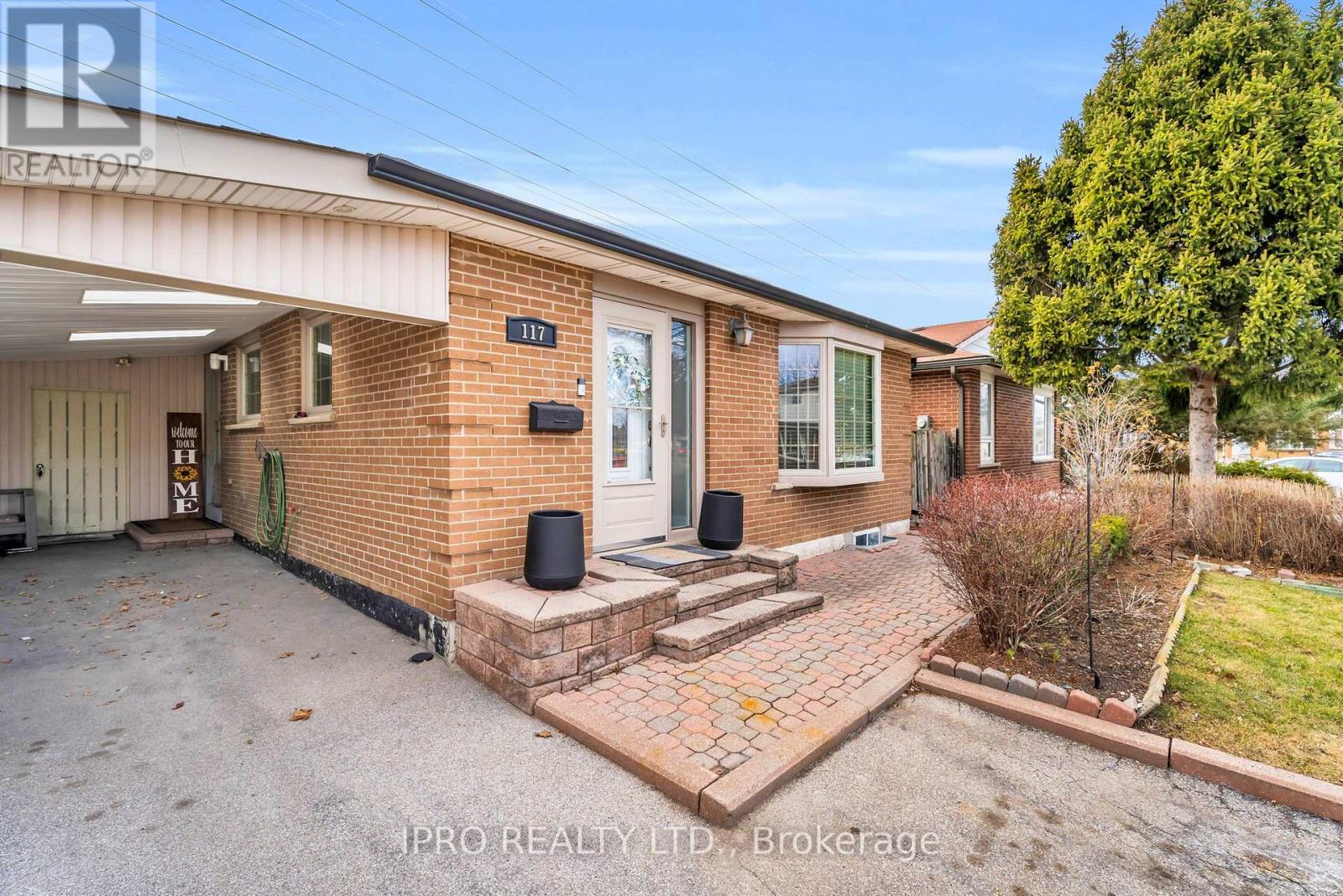 117 Alicewood Court Property Photo 1