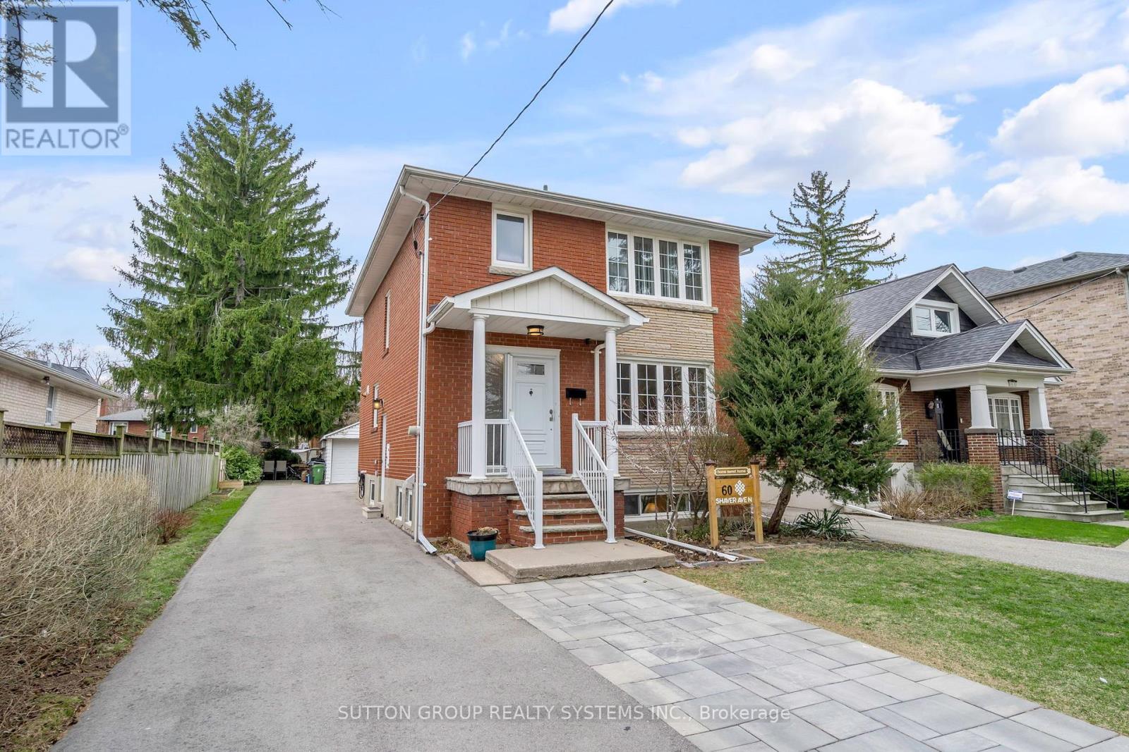 60 Shaver Avenue N Property Photo 1