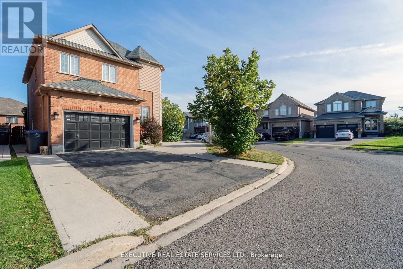 41 Fallstar Crescent Property Photo 5
