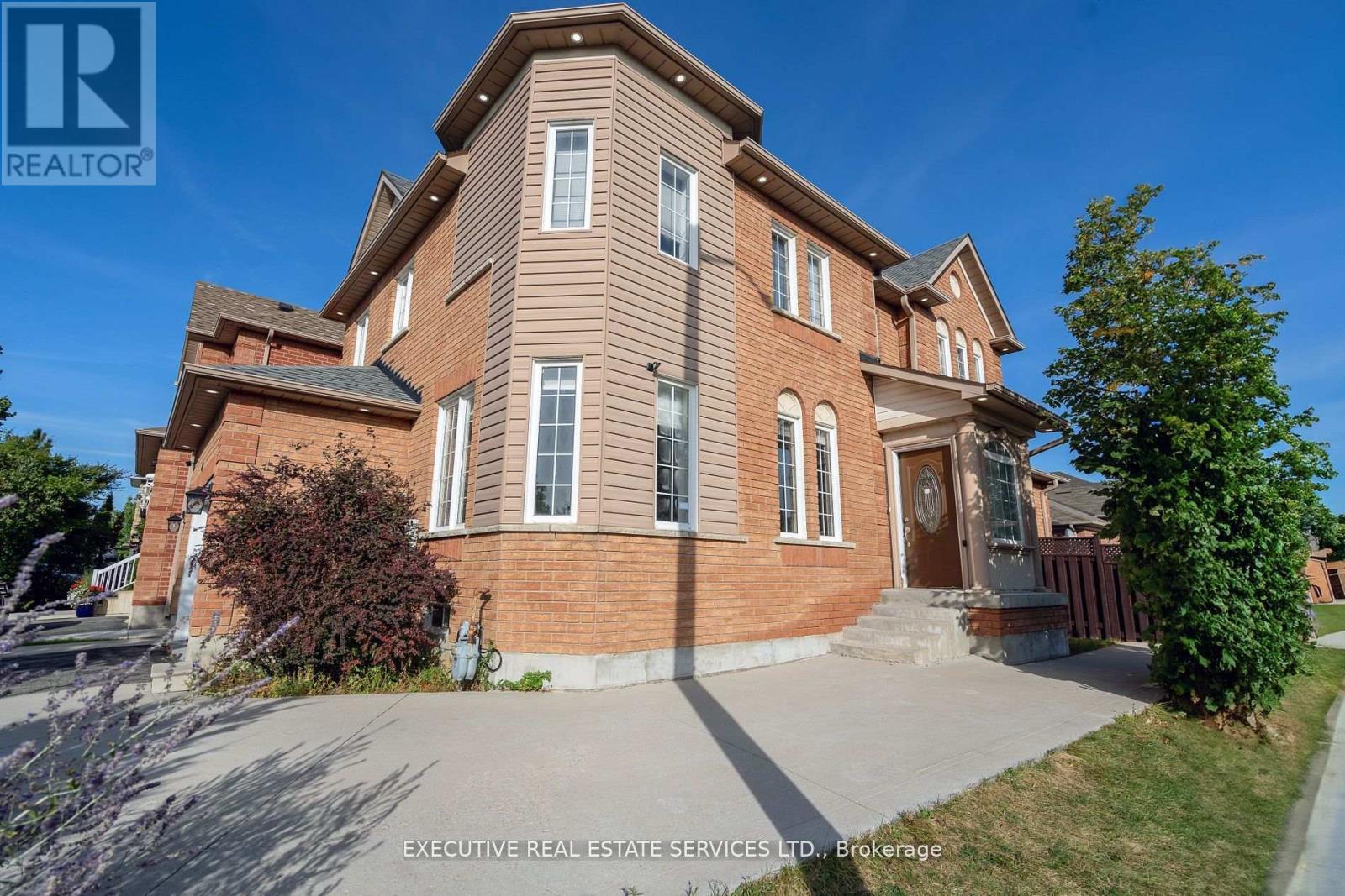 41 Fallstar Crescent Property Photo 6
