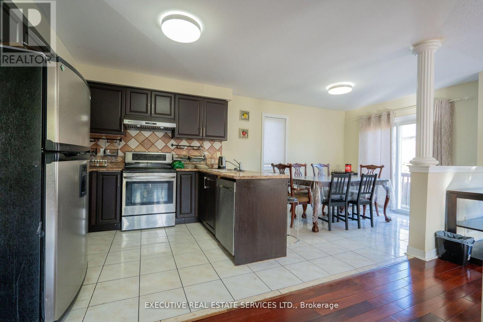 41 Fallstar Crescent Property Photo 12