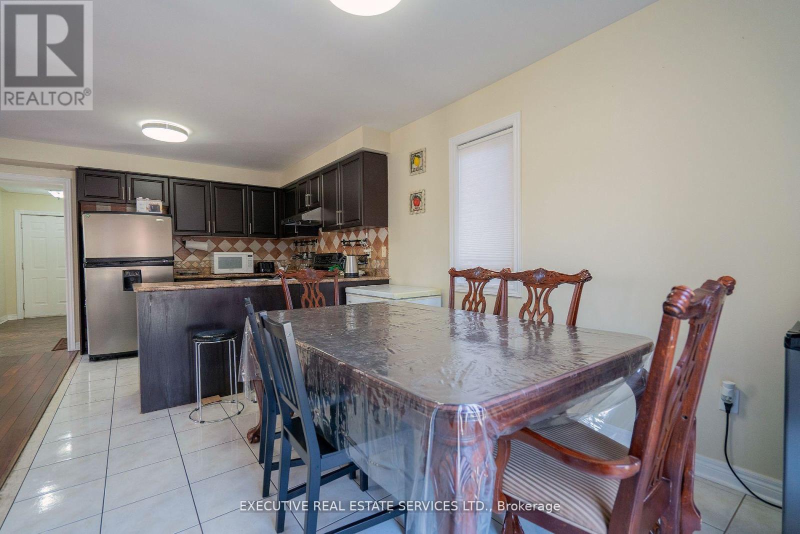41 Fallstar Crescent Property Photo 13