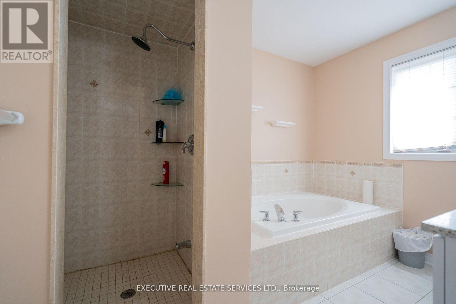 41 Fallstar Crescent Property Photo 18