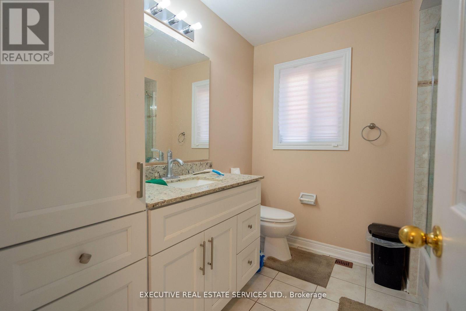 41 Fallstar Crescent Property Photo 21