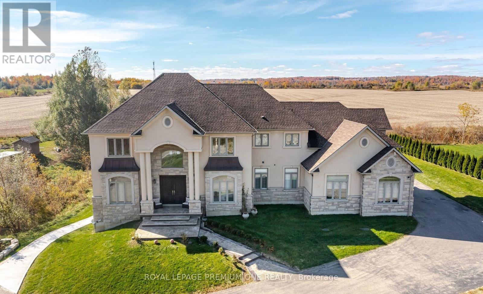 162 Confederation Street Property Photo 1