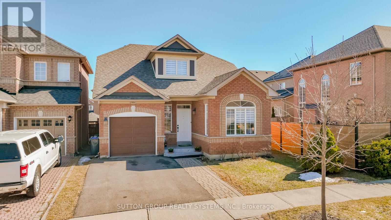 3856 Edgecliffe Run Property Photo 1
