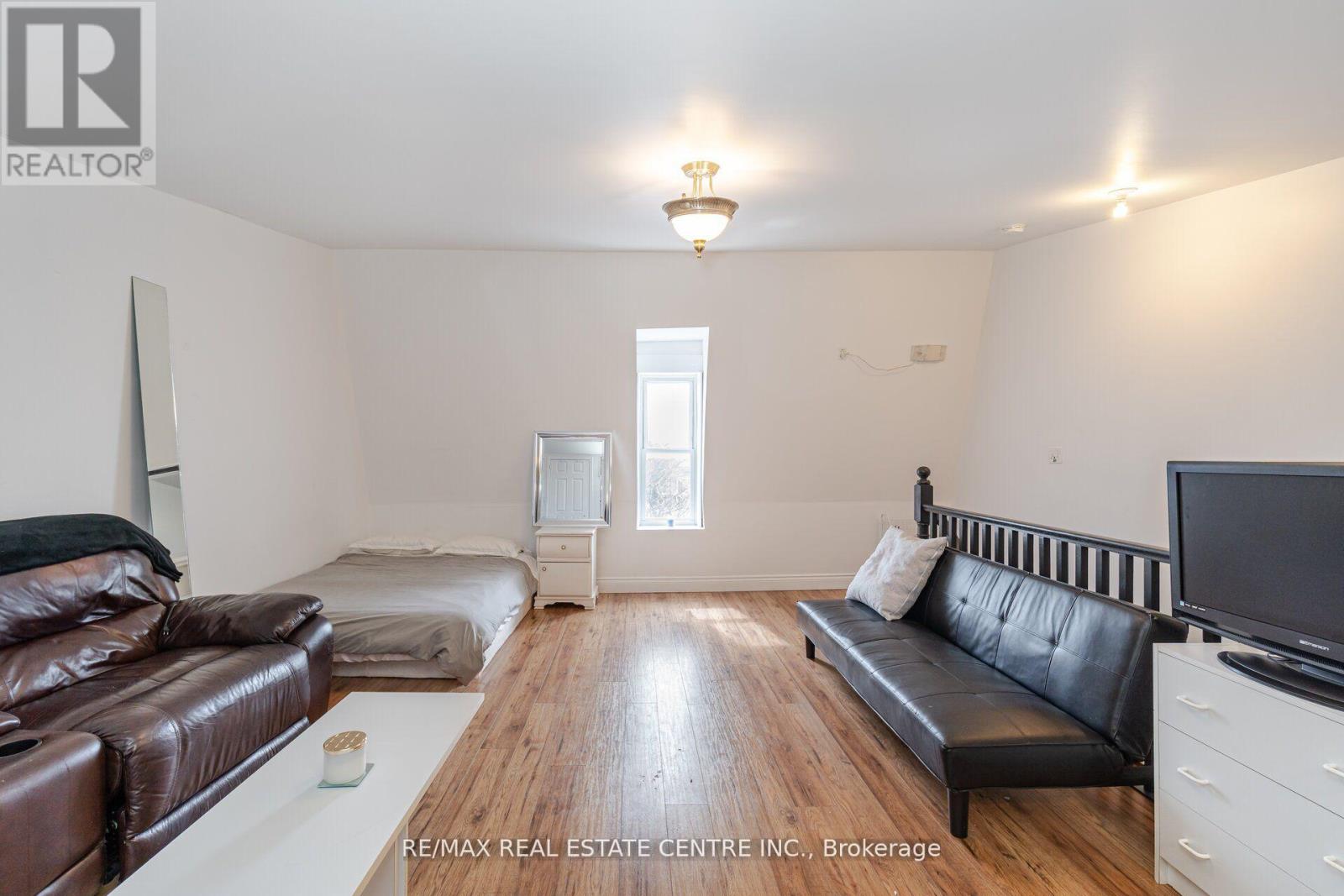 133 Broadway Property Photo 29