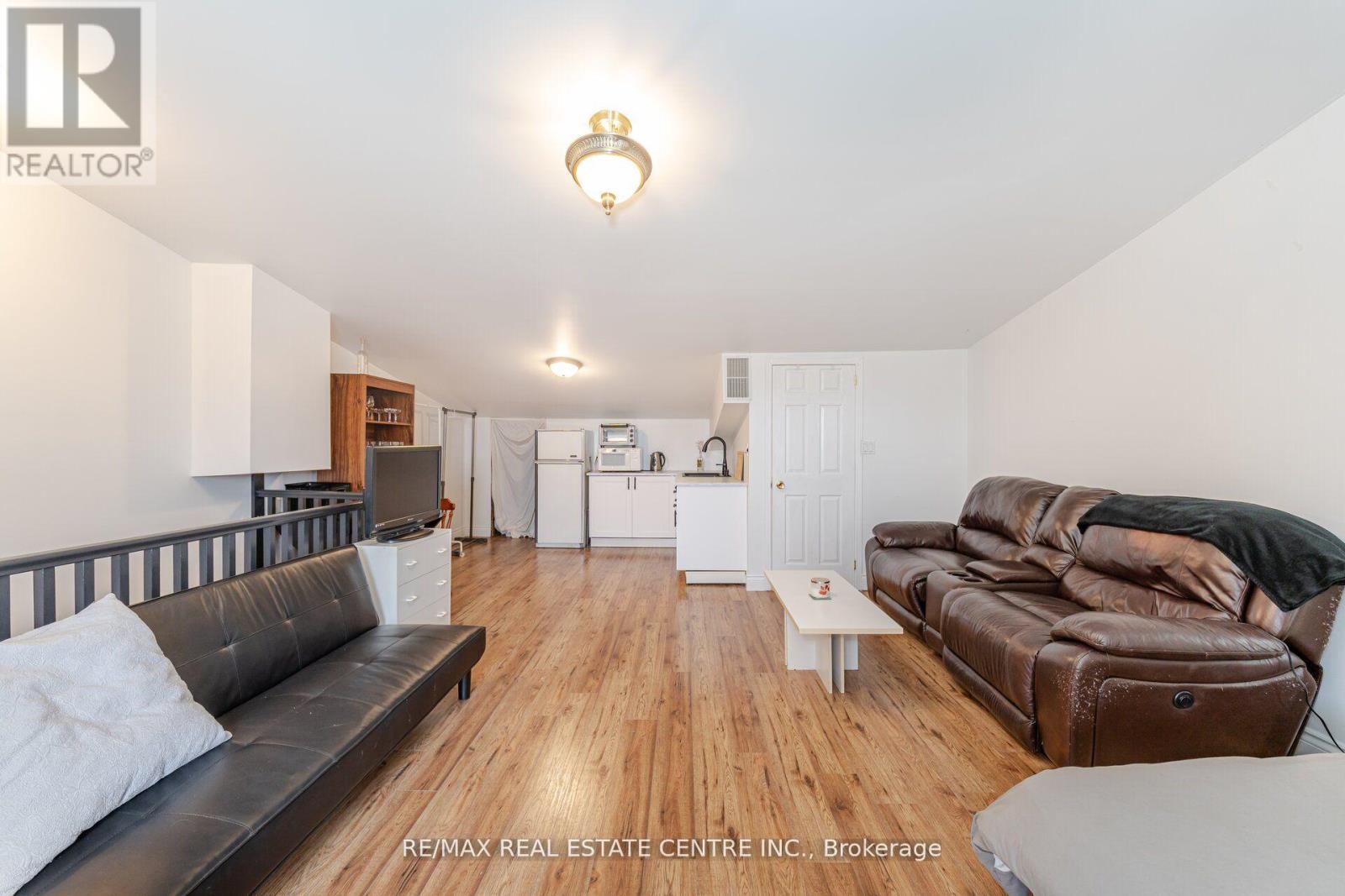133 Broadway Property Photo 31