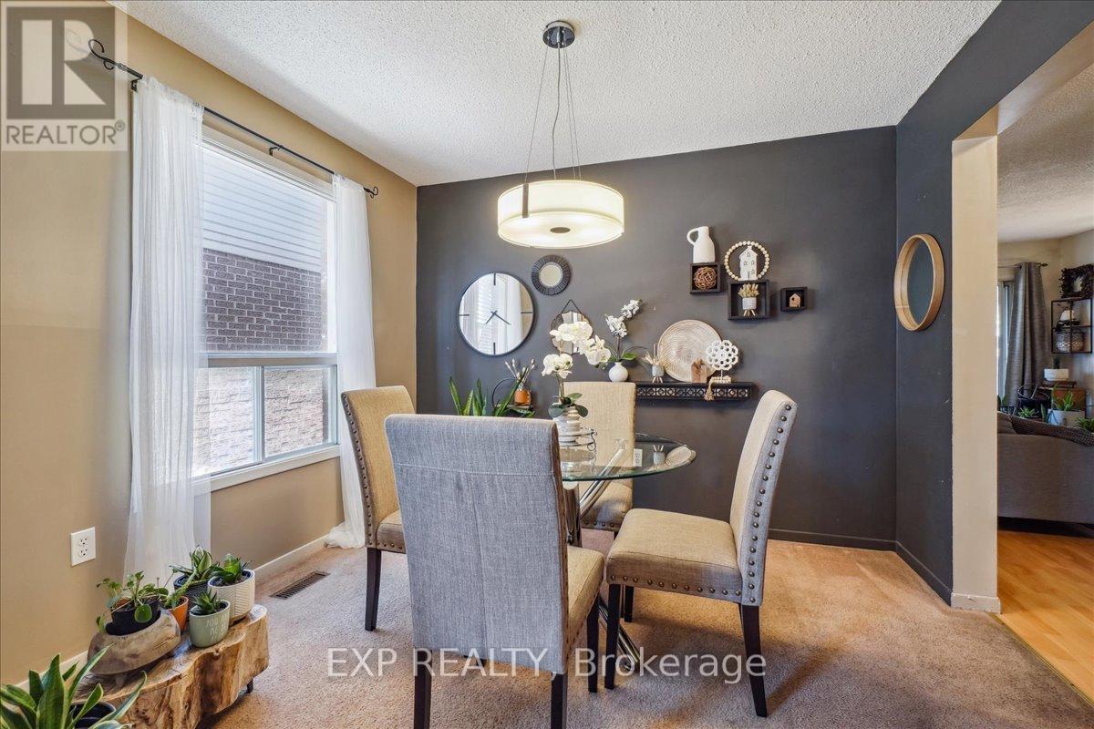 7 Rosset Valley Court Property Photo 1