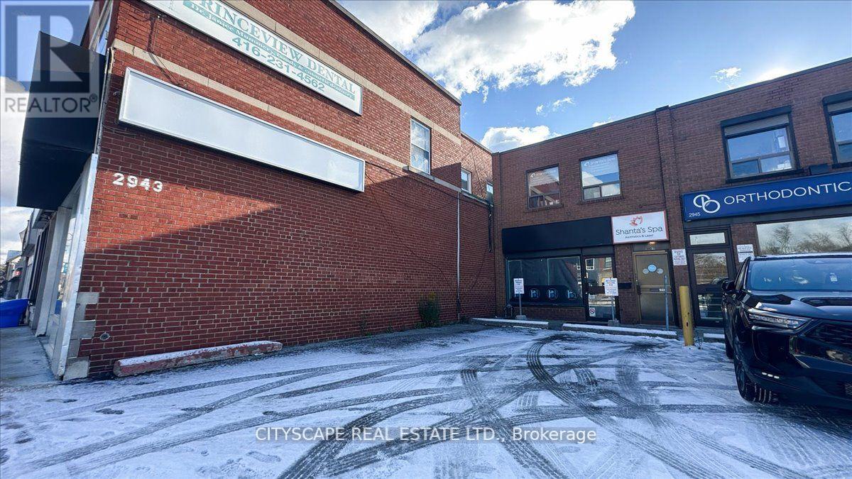 2943a Bloor Street W Property Photo 3