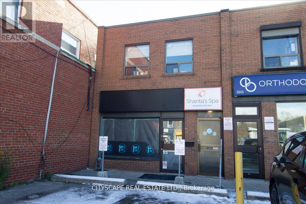 2943a Bloor Street W Property Photo 4