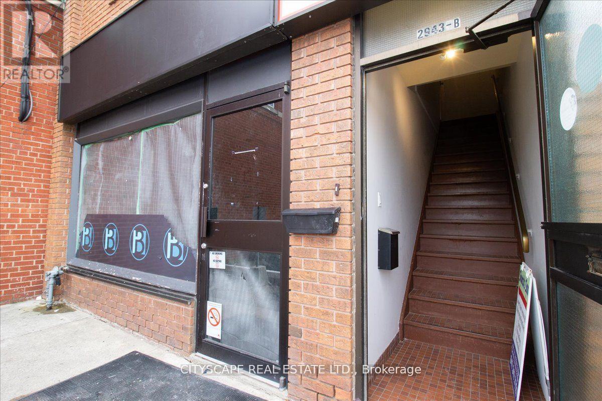 2943a Bloor Street W Property Photo 19