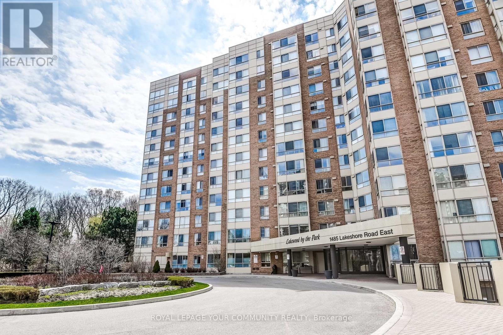 1106 - 1485 Lakeshore Road E Property Photo 1