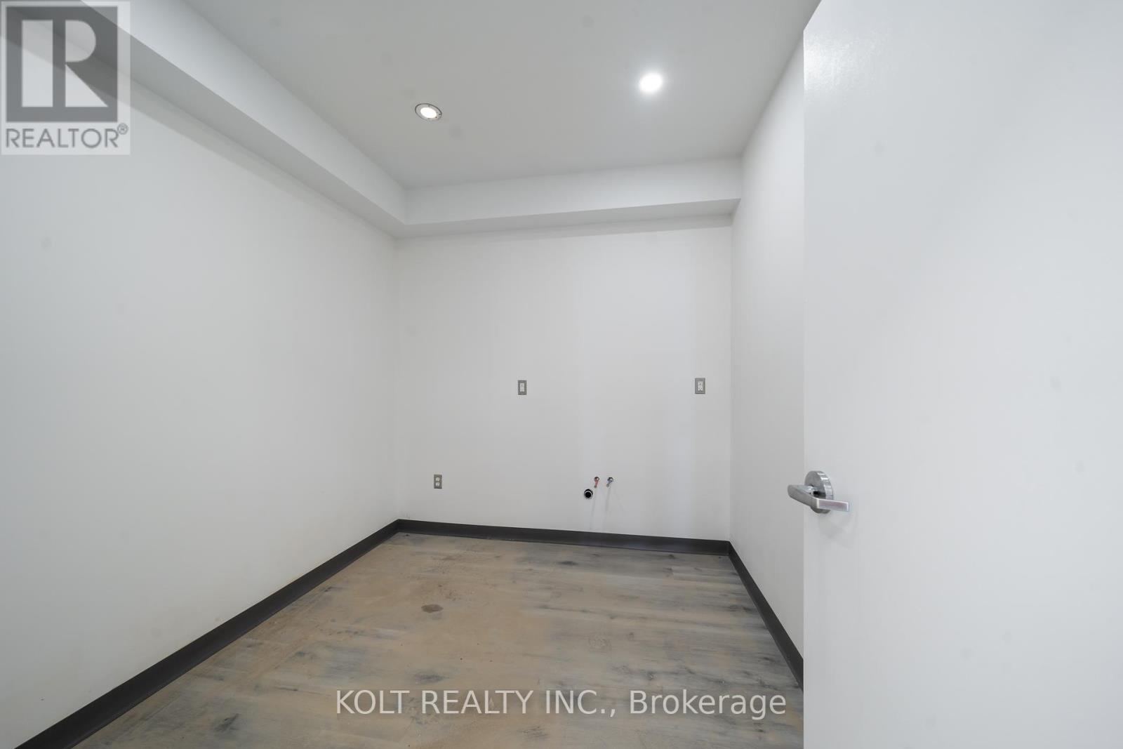 11 - 67 Westmore Drive Property Photo 5