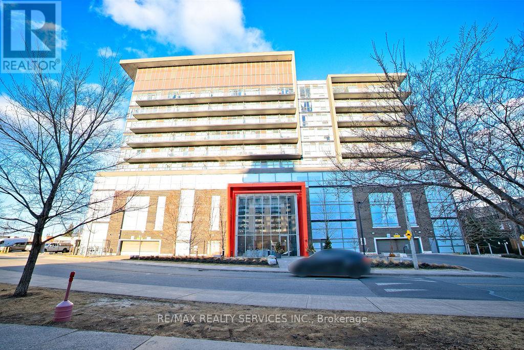 1021 - 15 James Finlay Way Property Photo 2