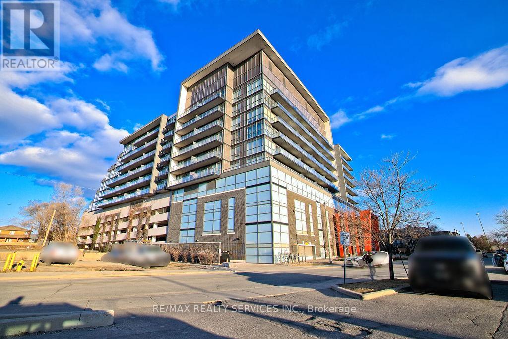 1021 - 15 James Finlay Way Property Photo 3