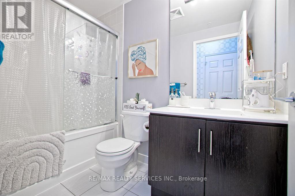 1021 - 15 James Finlay Way Property Photo 22