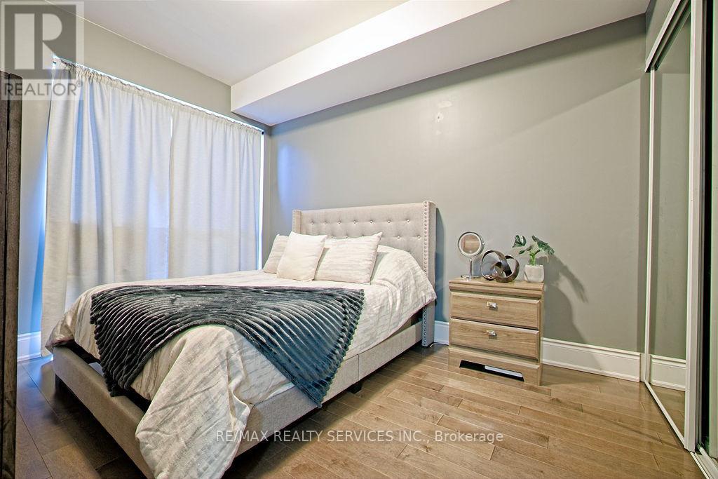 1021 - 15 James Finlay Way Property Photo 23