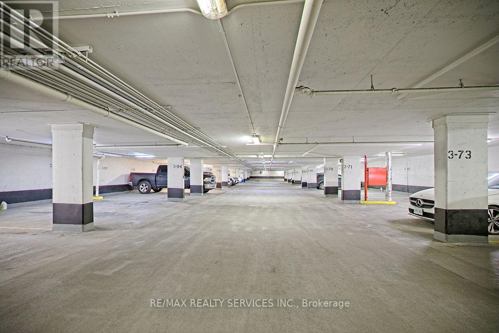 1021 - 15 James Finlay Way Property Photo 30