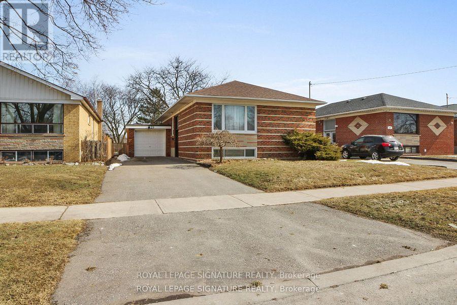 29 Delsing Drive Property Photo 1
