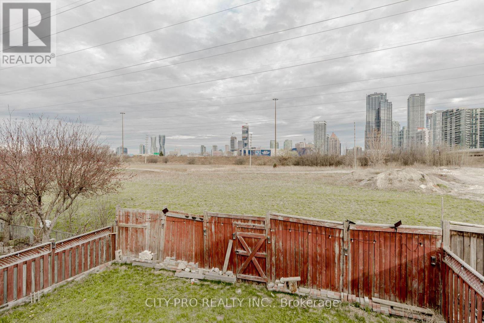382 Harrowsmith Drive Property Photo 45