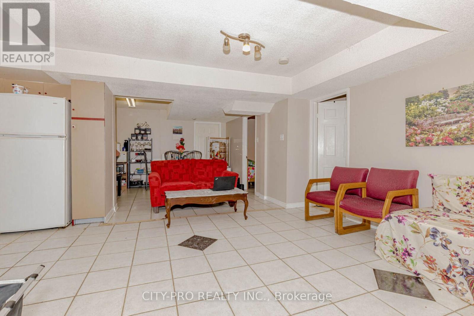 382 Harrowsmith Drive Property Photo 49