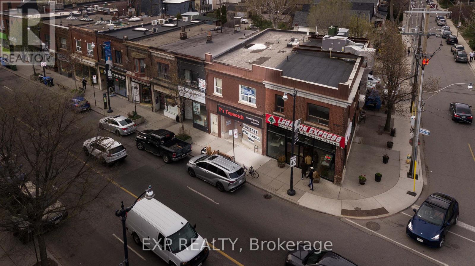 3052 Dundas Street W Property Photo 3