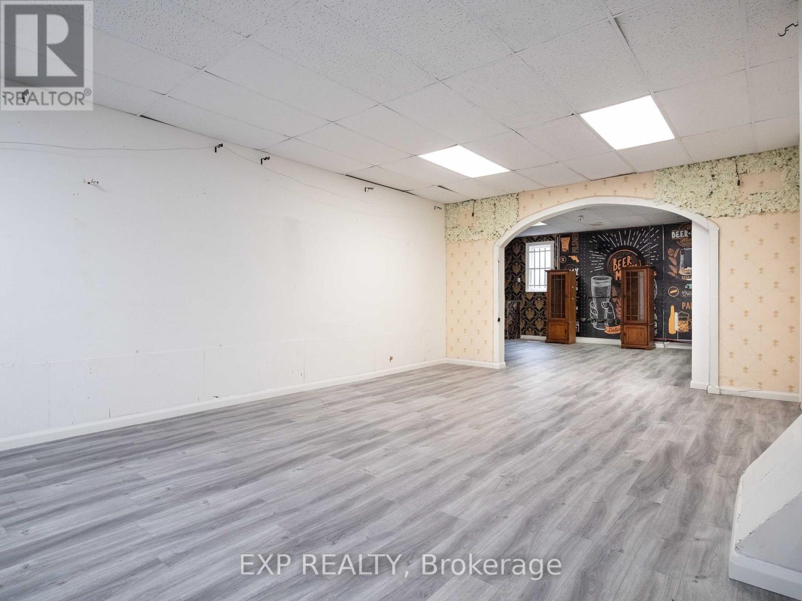 3052 Dundas Street W Property Photo 15
