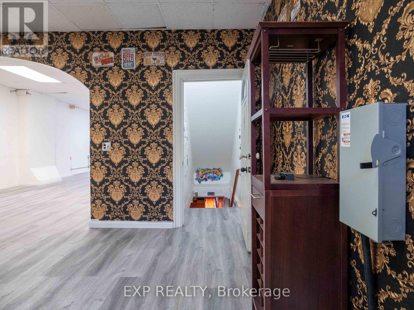 3052 Dundas Street W Property Photo 21