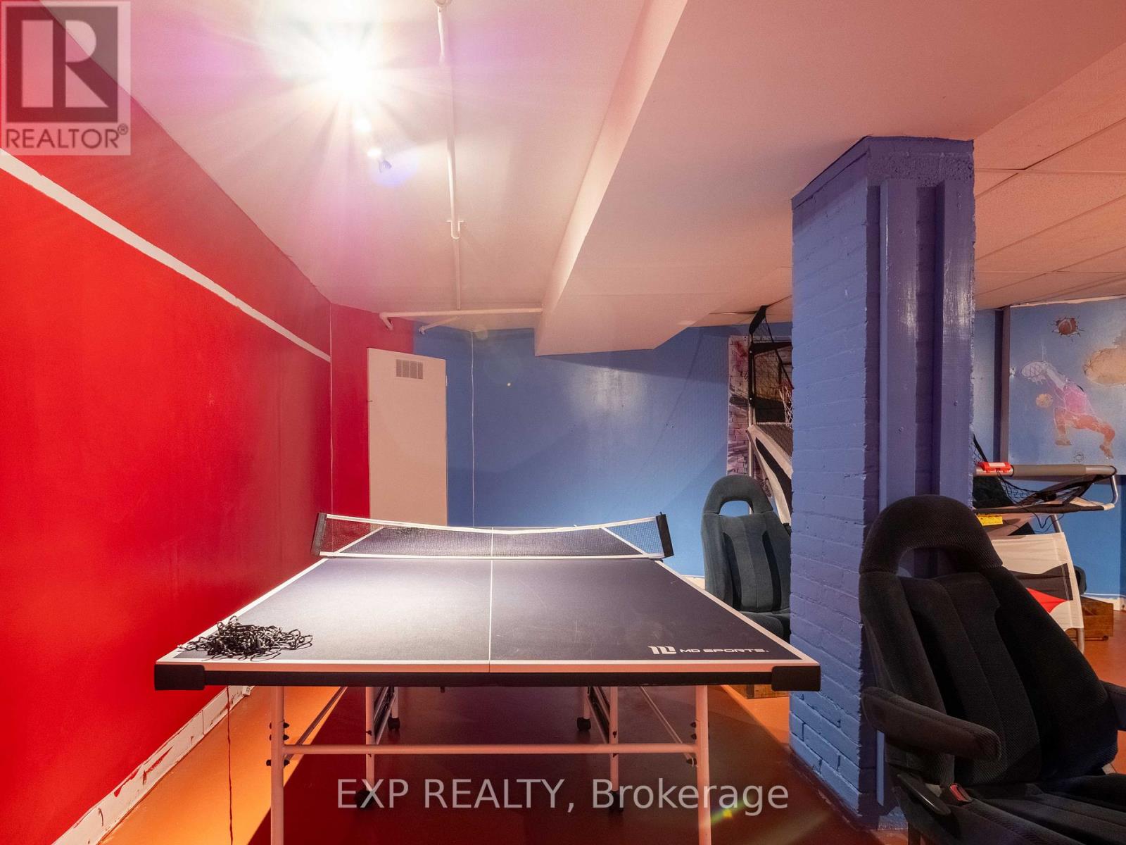 3052 Dundas Street W Property Photo 35