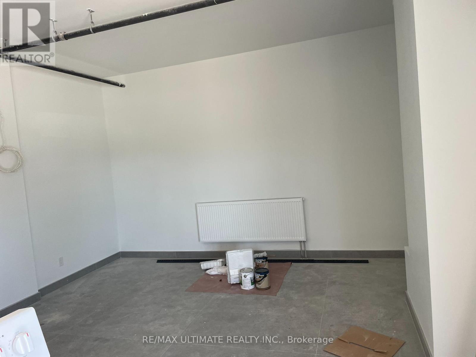 Store - 140 Rogers Road Property Photo 8