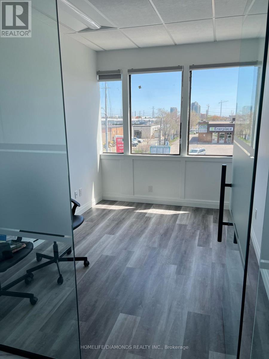 202 - 1830 Dundas Street E Property Photo 10