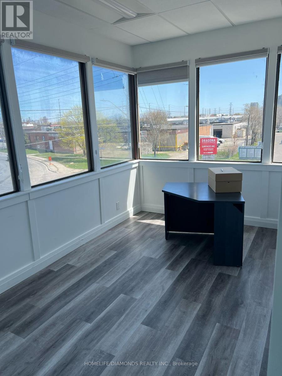 202 - 1830 Dundas Street E Property Photo 13