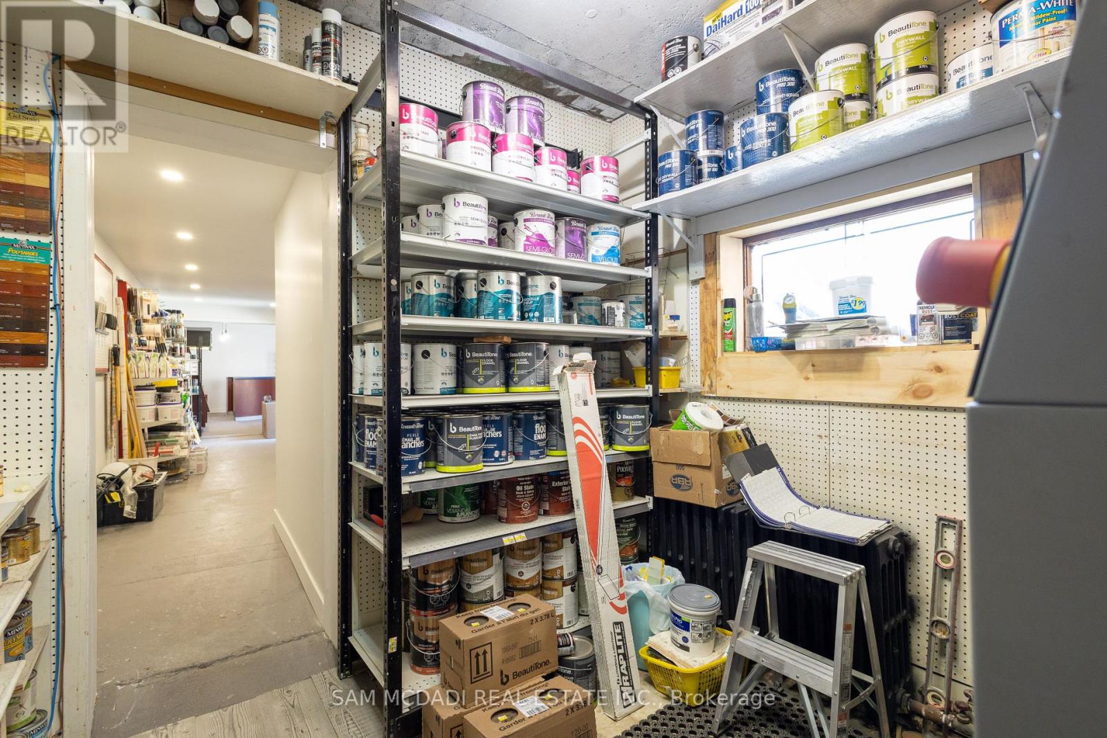 1212 Dufferin Street Property Photo 6
