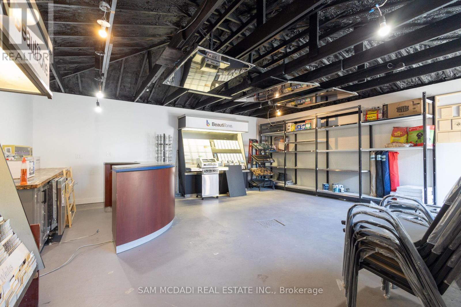1212 Dufferin Street Property Photo 10