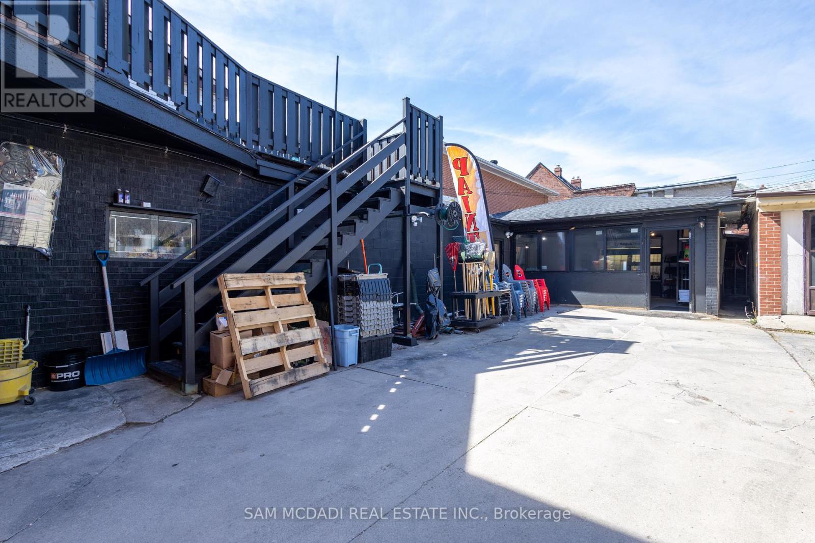 1212 Dufferin Street Property Photo 18