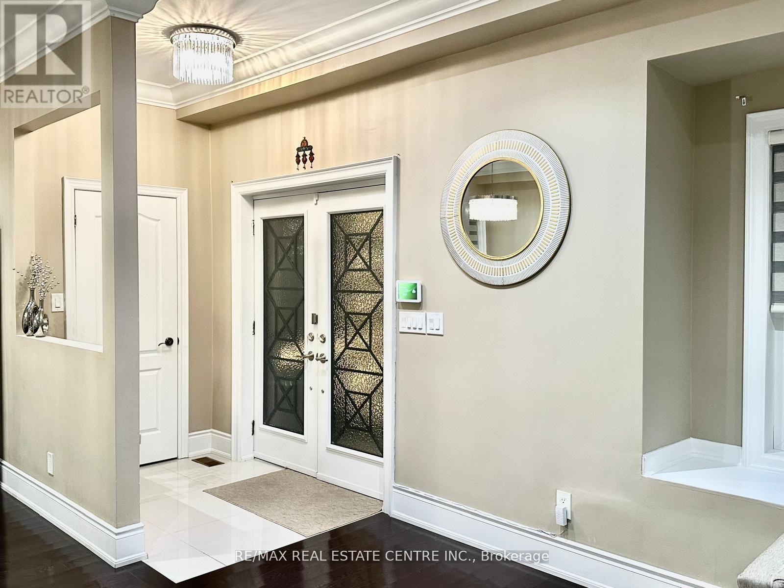 110 Allenby Avenue Property Photo 3