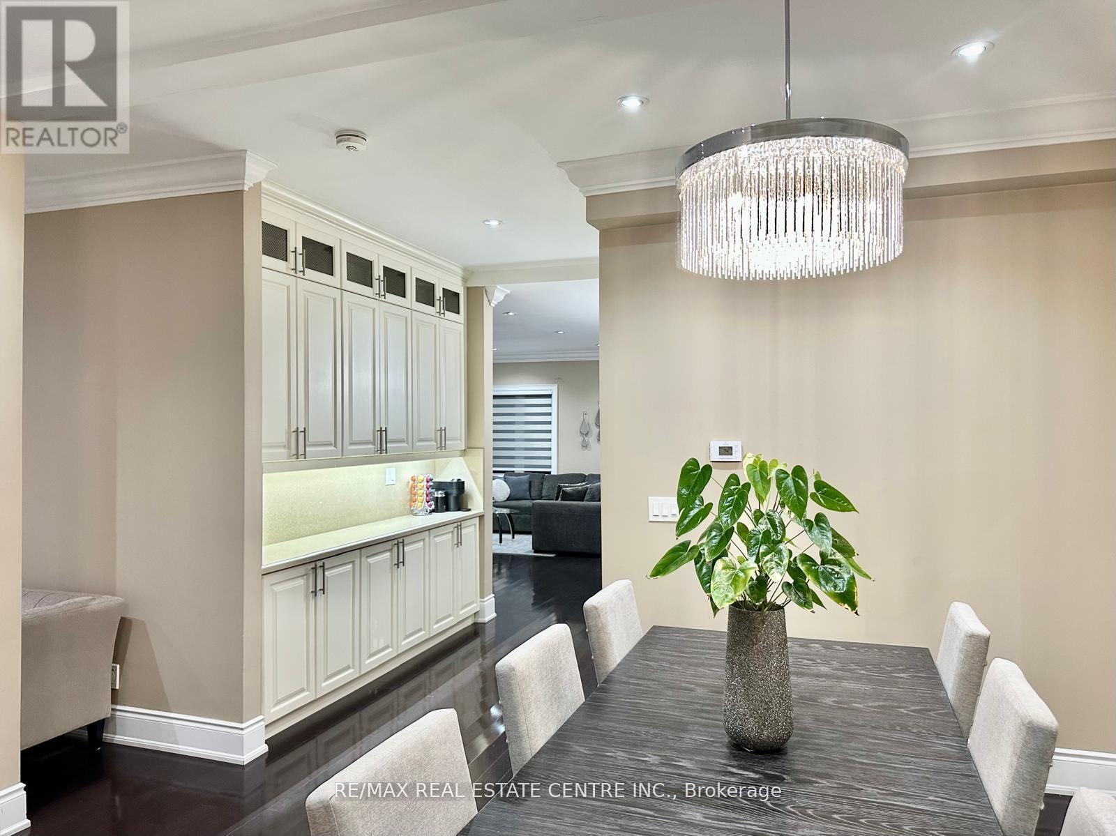 110 Allenby Avenue Property Photo 7