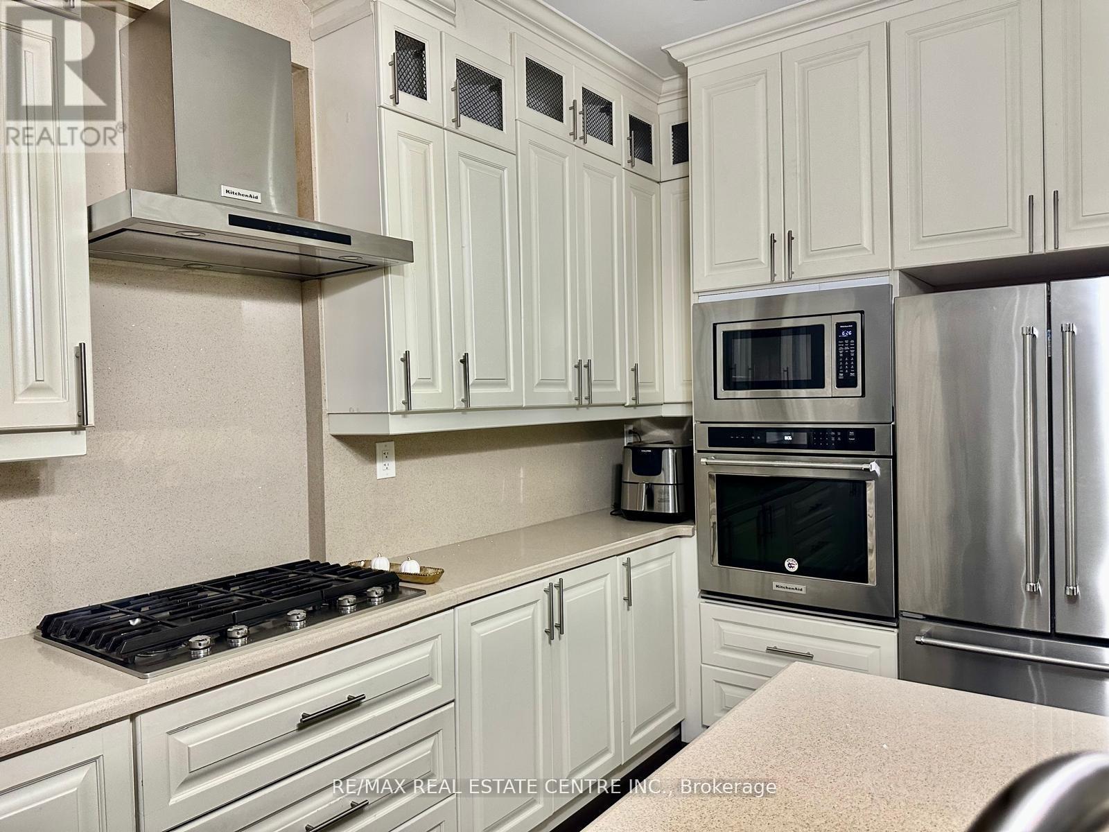 110 Allenby Avenue Property Photo 12