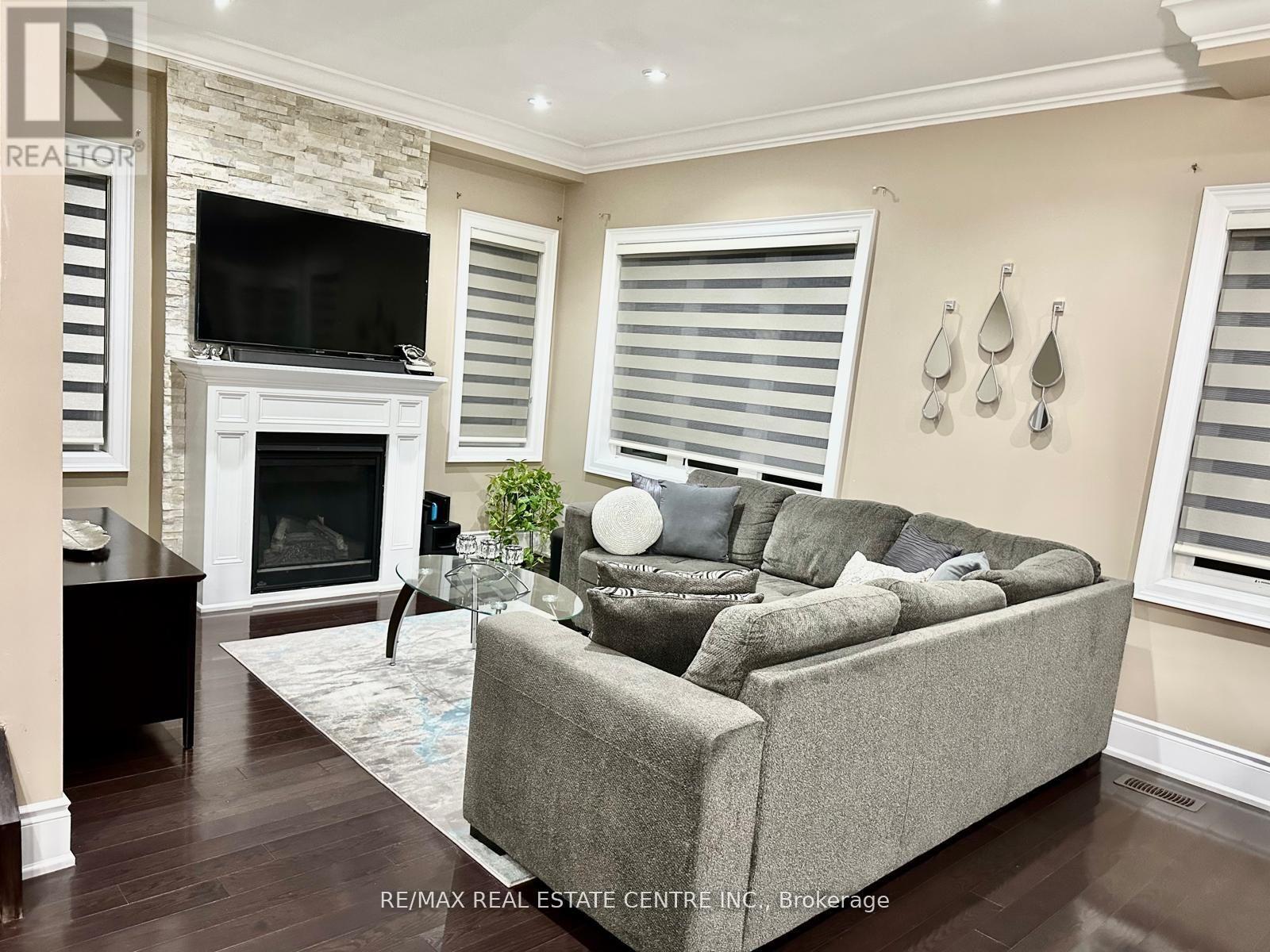 110 Allenby Avenue Property Photo 14