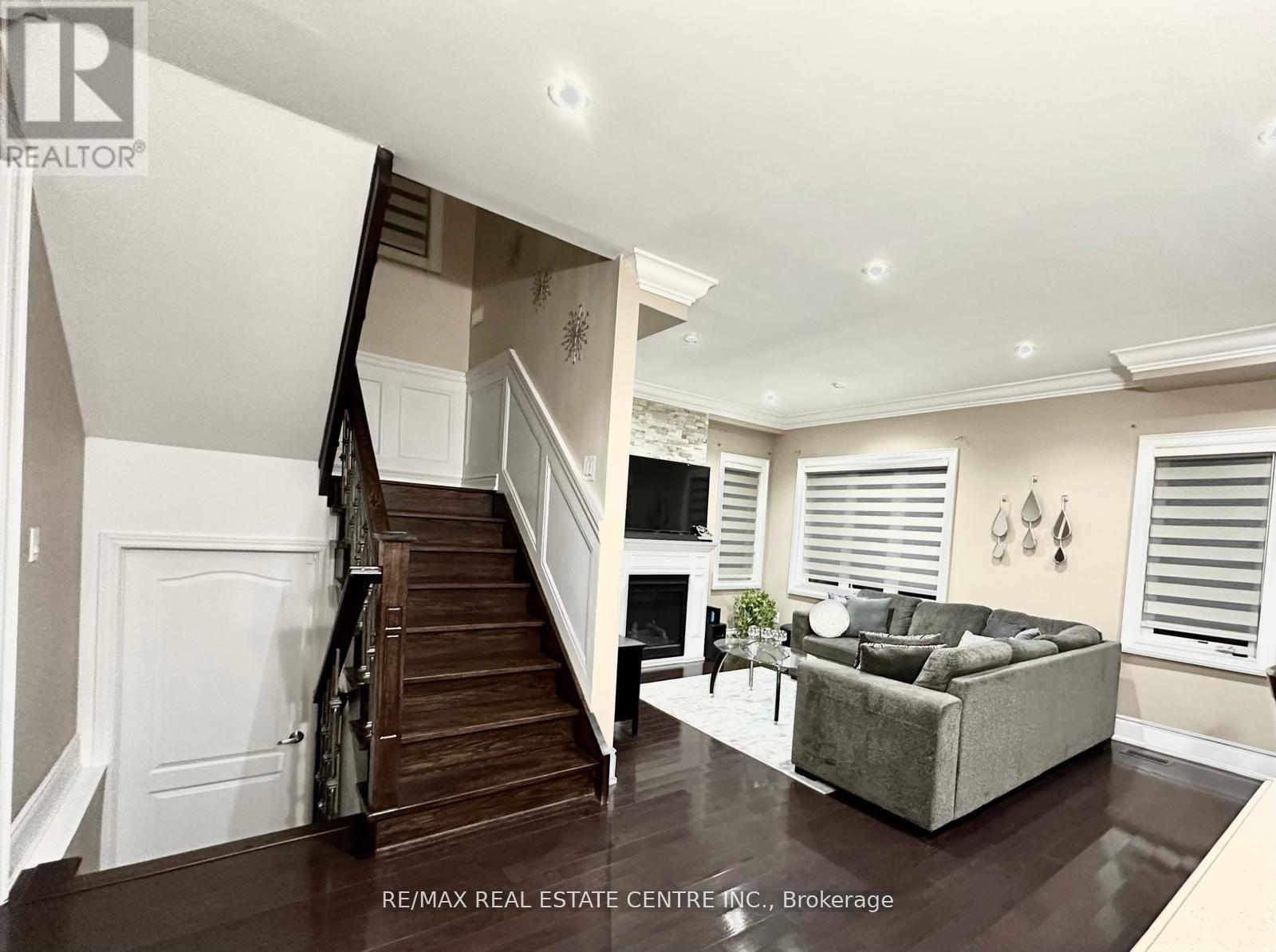 110 Allenby Avenue Property Photo 15