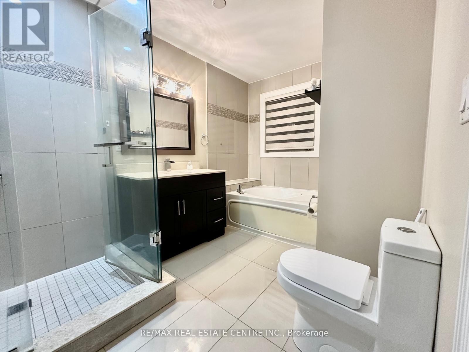110 Allenby Avenue Property Photo 23
