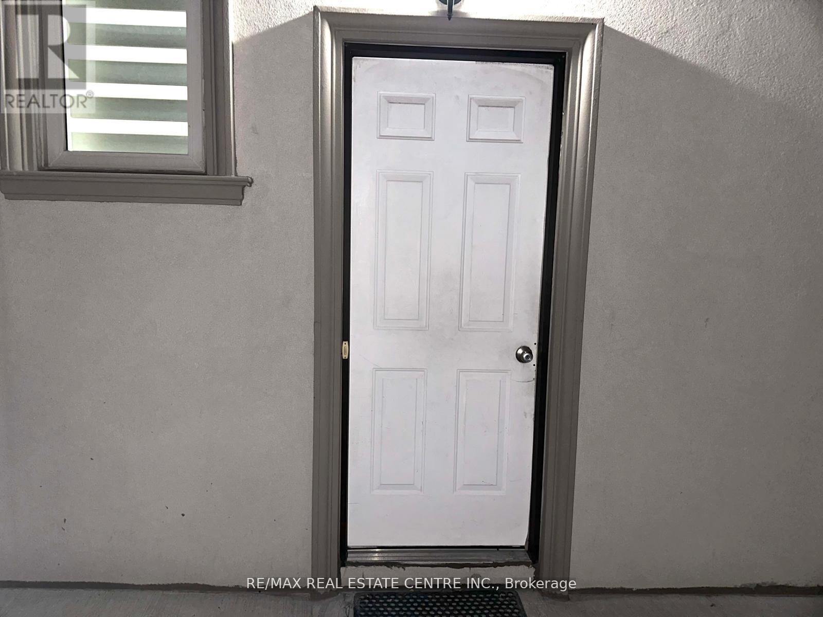 110 Allenby Avenue Property Photo 34