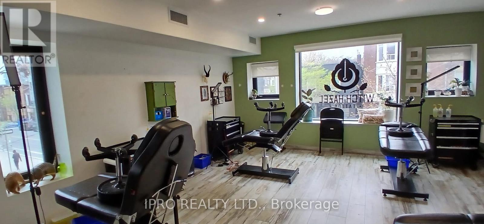 2 - 798 Bloor Street W Property Photo 7