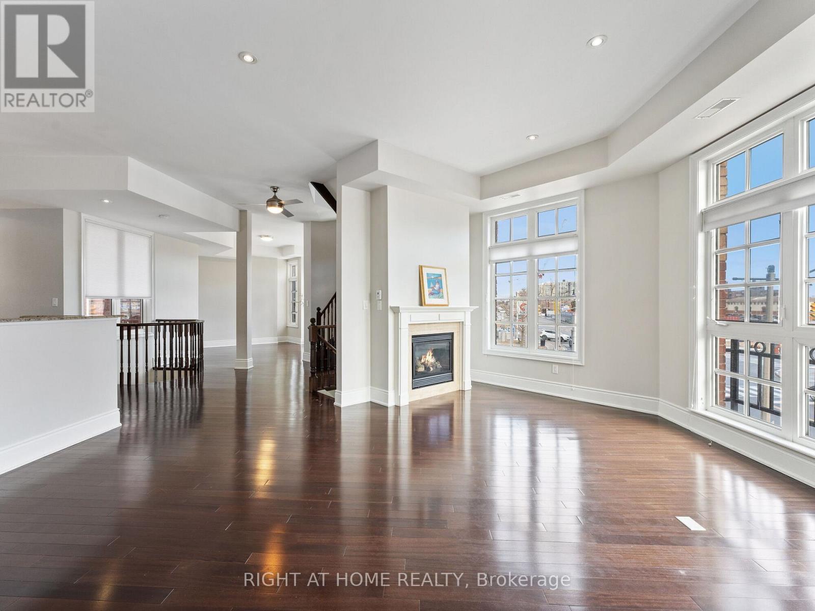 8 - 120 BRONTE ROAD Property Photo 1