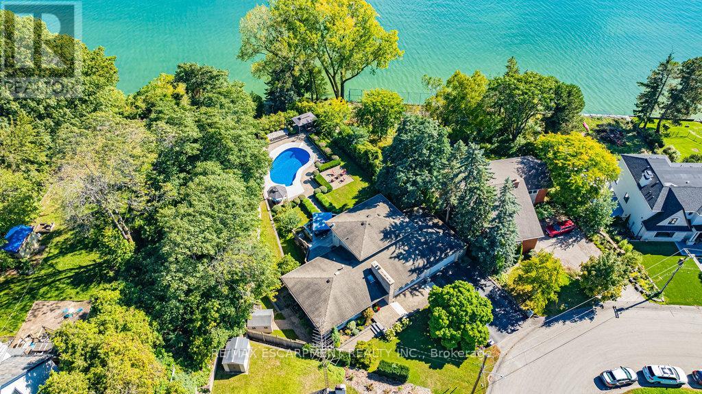 822 DANFORTH PLACE