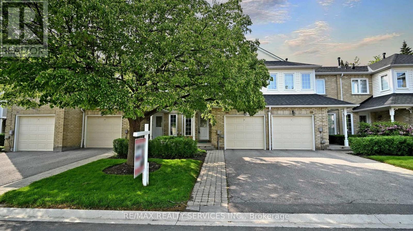 28 Heathcliffe Square Property Photo 1