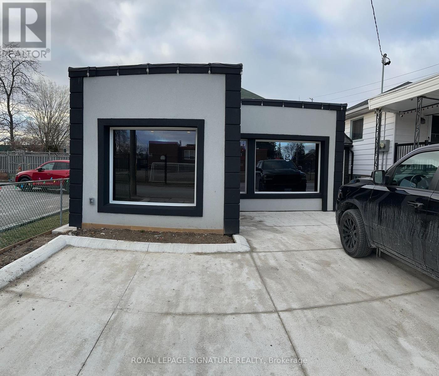 158 Church Street Property Photo