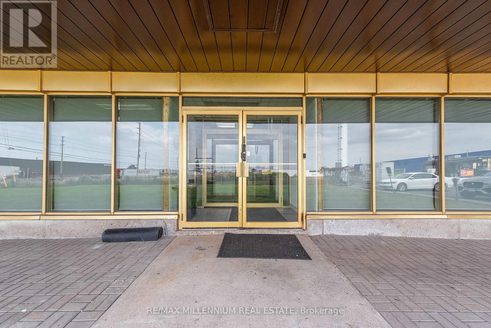 110 - 1300 STEELES AVENUE Property Photo 1
