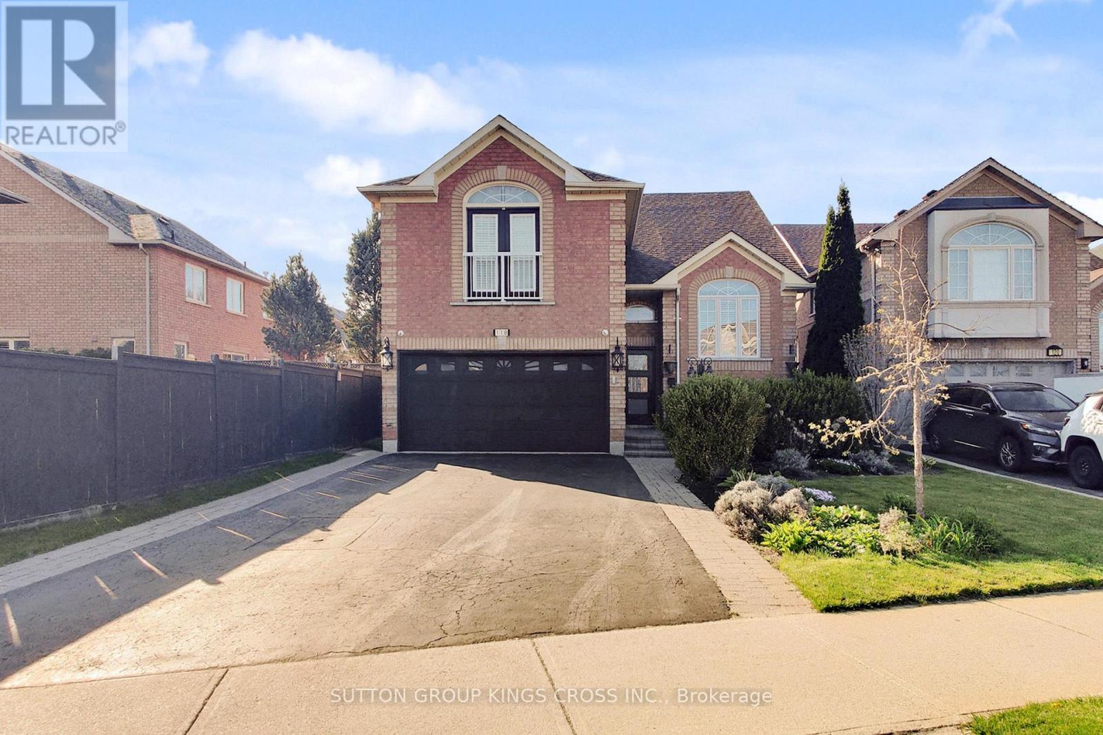 118 VAN SCOTT DRIVE Property Photo 1
